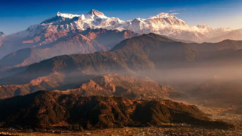 Il massiccio dell'Annapurna all'alba